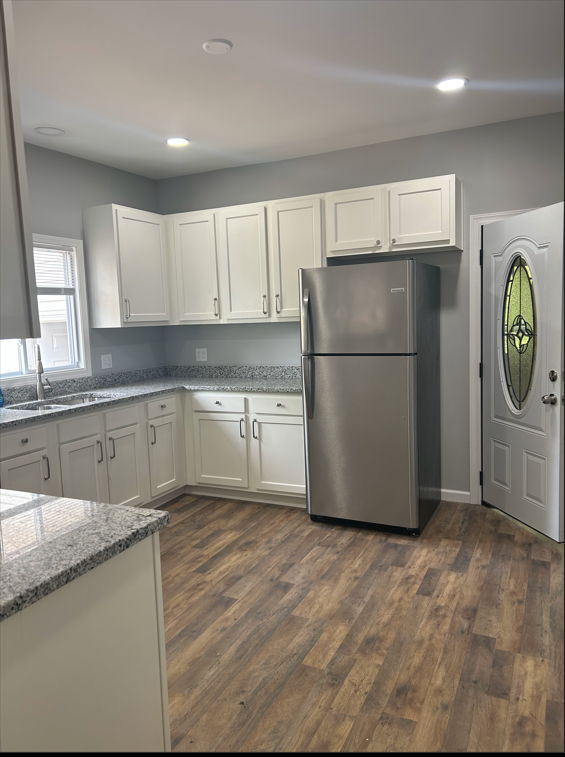 408 S Barry St - Photo 3 of 9