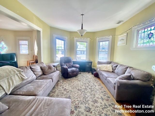 24 Burton St - Photo 2 of 31