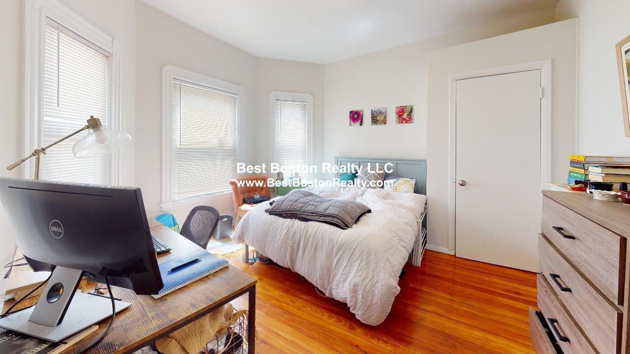 305 Summer St #1 - Photo 6 of 11