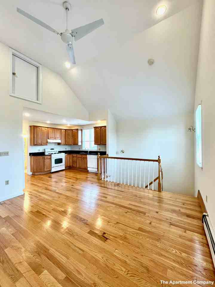 65 Cross St #3 - Photo 4 of 17