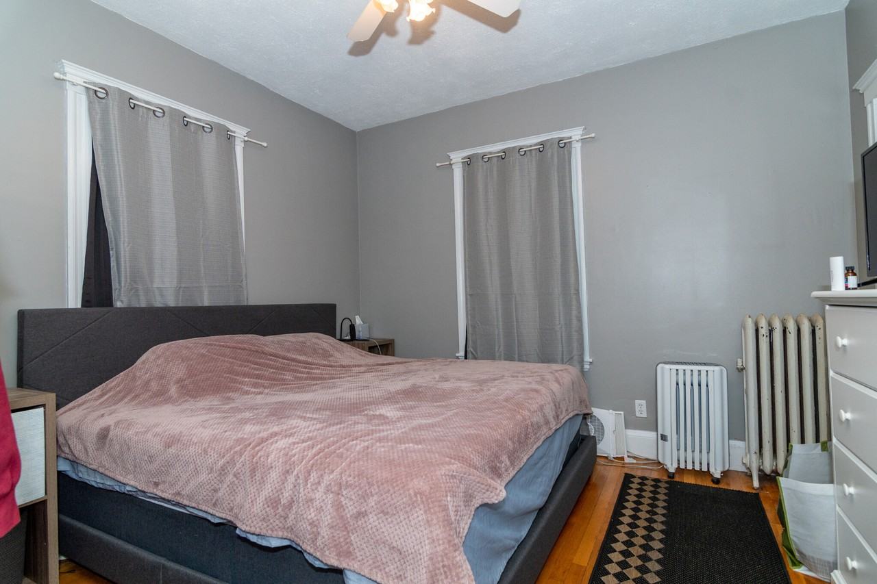 41 Bothwell Rd - Photo 4 of 15