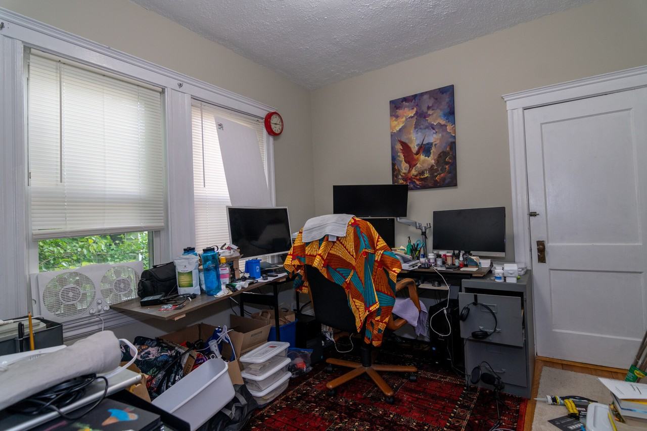 41 Bothwell Rd - Photo 5 of 15