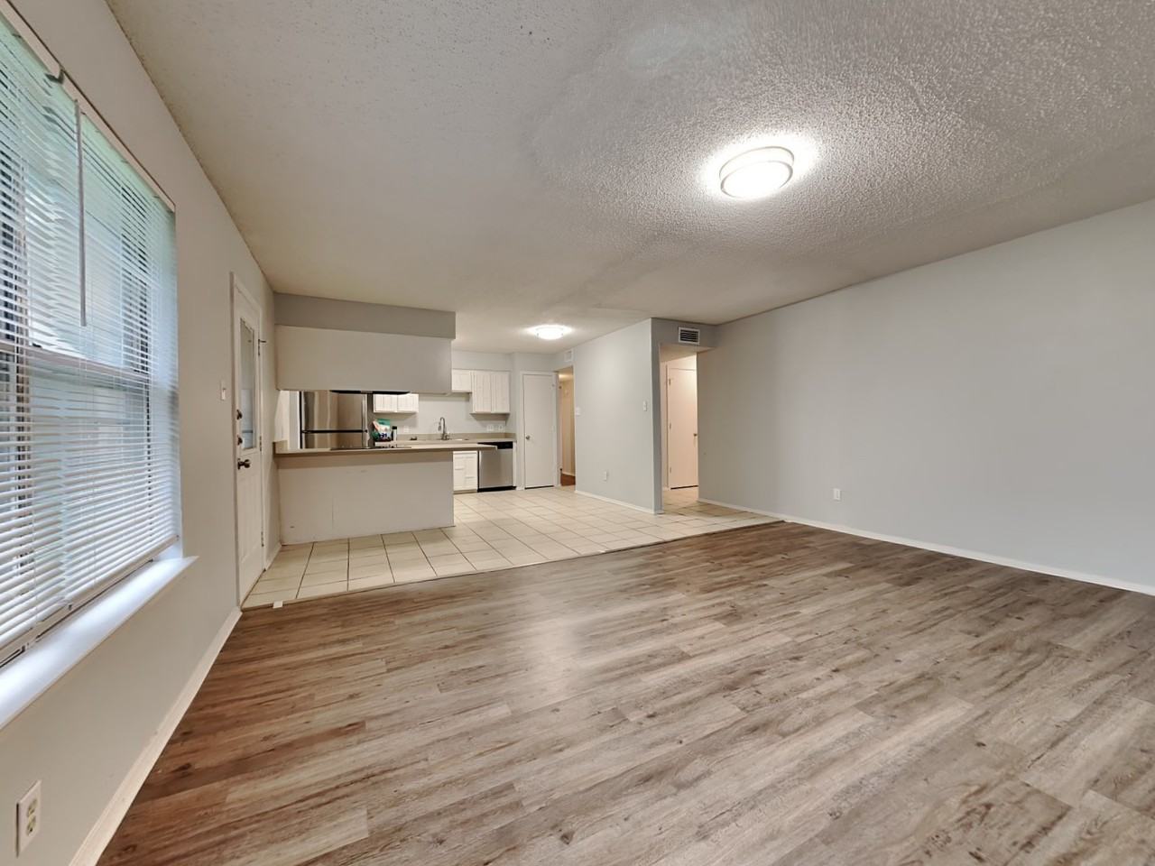 3411 Largo Ln - Photo 3 of 18