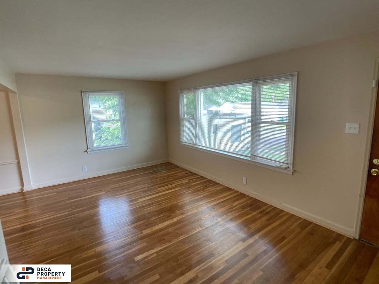 10100 Coburg Lands Dr - Photo 3 of 16