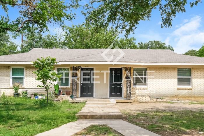 2507 Normont Cir - Photo 2 of 15