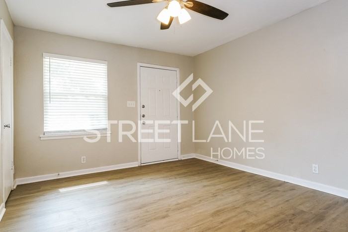 2507 Normont Cir - Photo 3 of 15