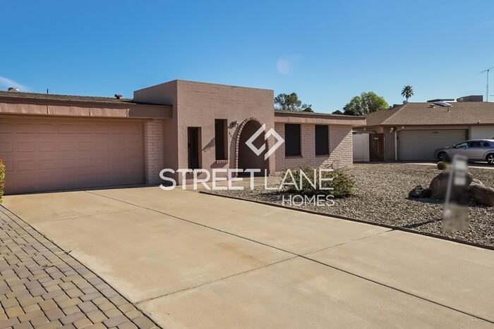 4116 W Ironwood Dr - Photo 2 of 16