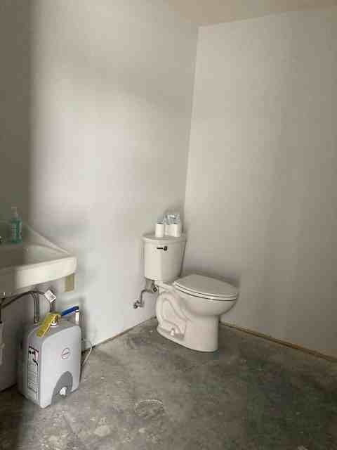 1207 W 17th Street Pl #3 - Photo 3 of 3