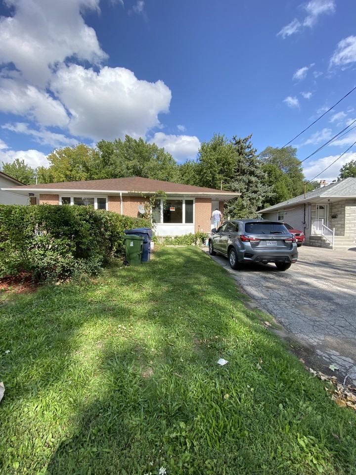 294 Woodsworth Road, Toronto, ON M2L 2T6 3 Bedroom Apartment for Rent PadMapper