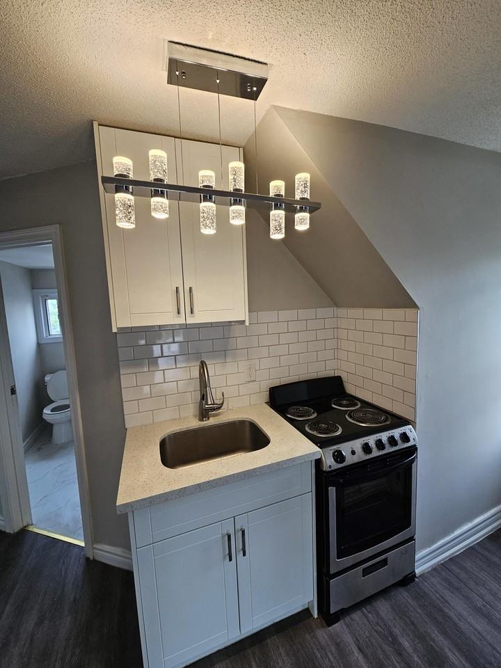 145 East Avenue North #6 - Photo 7 of 25