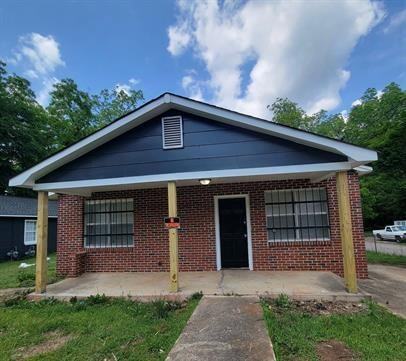 909 E 8th St - Photo 2 of 38