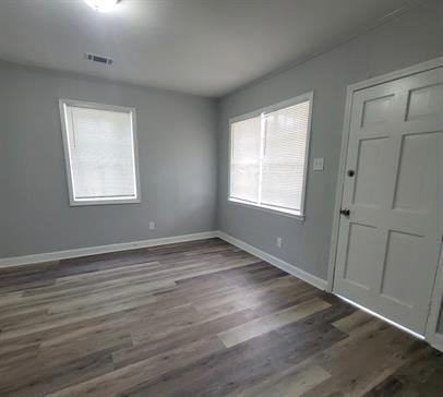 909 E 8th St - Photo 3 of 38