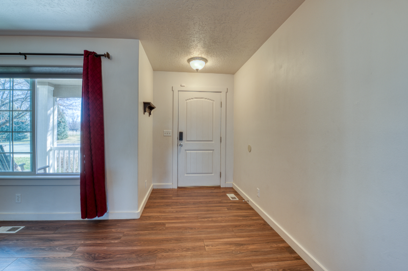 6269 S Cheshire Ave - Photo 7 of 35