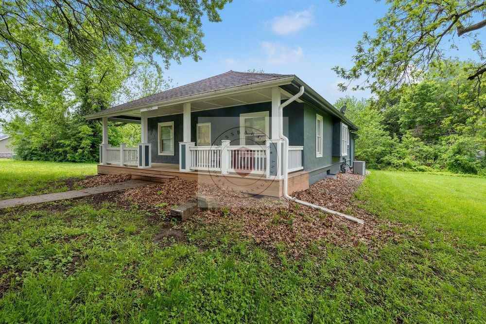 9324 Bradshaw St - Photo 2 of 28