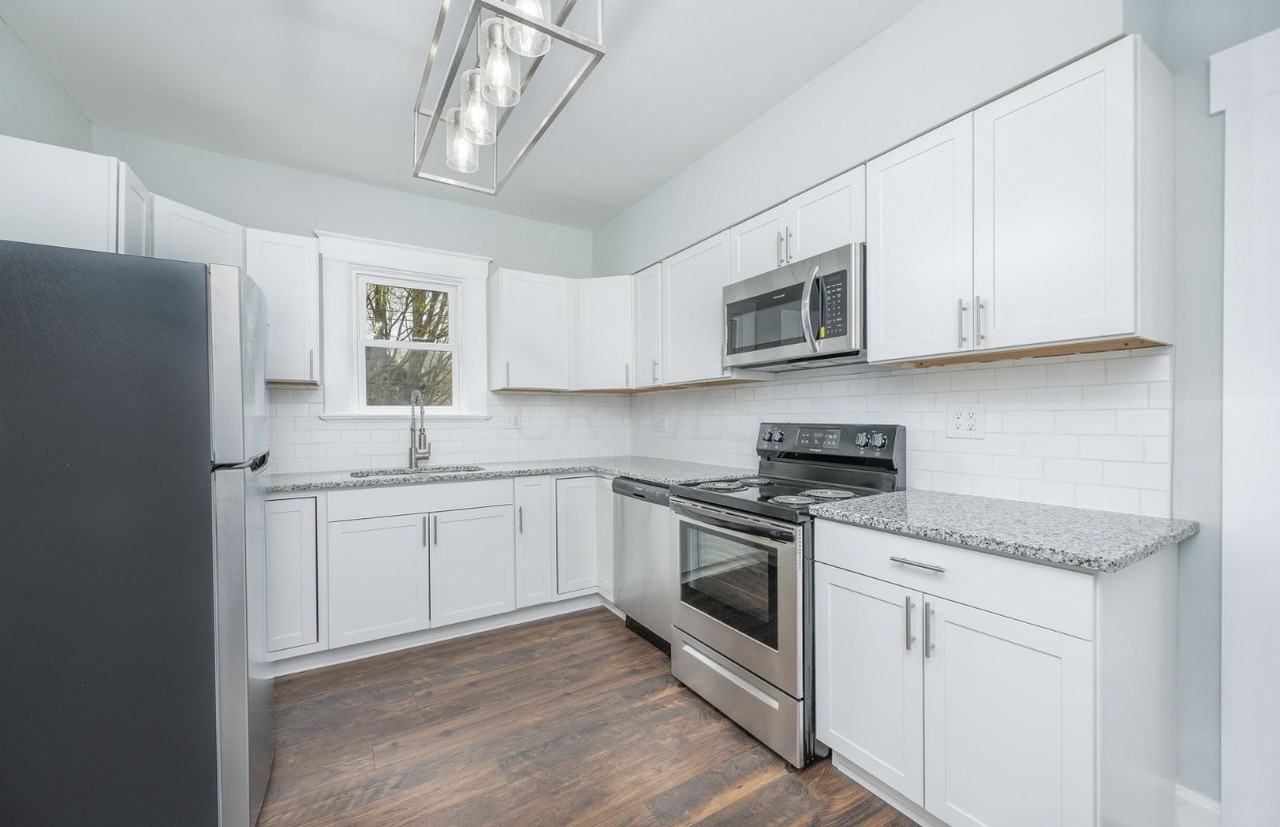 203 E Sugar St #NA - Photo 2 of 11