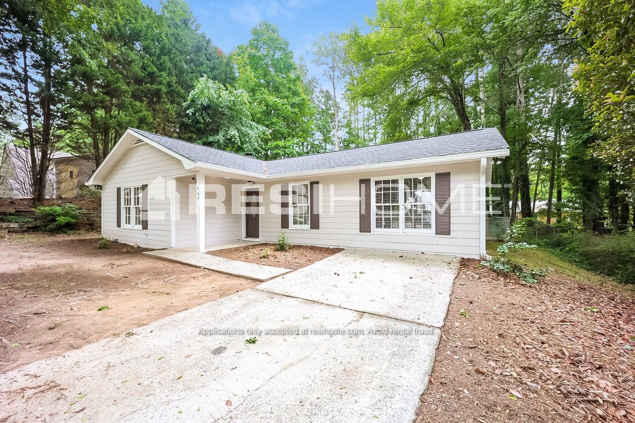 858 Bartow Ct - Photo 3 of 19