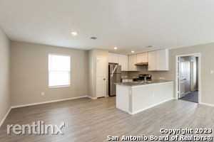 7246 Meadow Acres - Photo 3 of 16