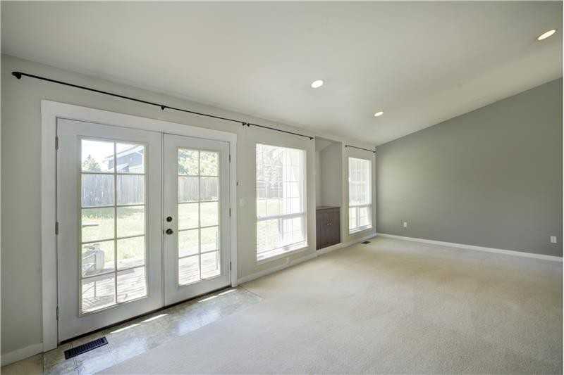 11341 8th Ave Ne - Photo 6 of 23