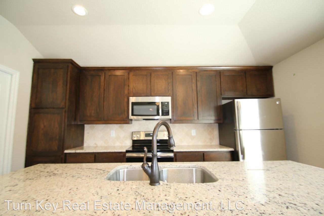 1316-1320 White Sand Dr. - Photo 3 of 14