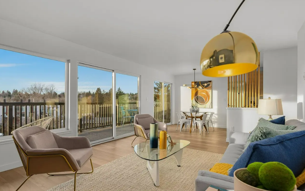 5034 44th Ave Ne - Photo 3 of 15