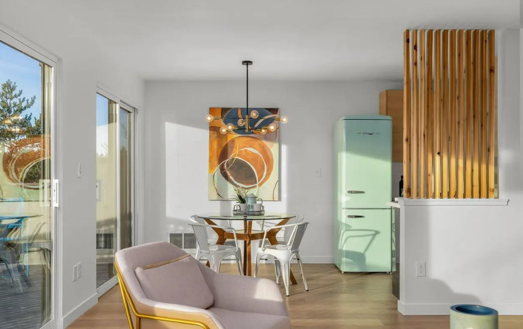 5034 44th Ave Ne - Photo 5 of 15