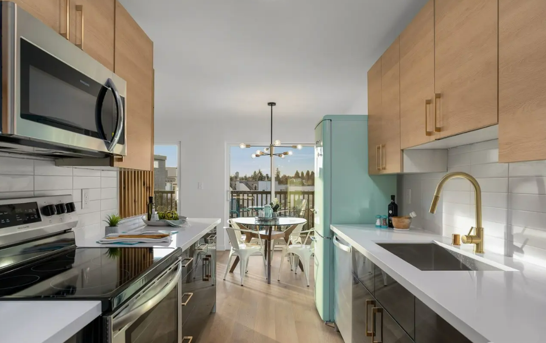 5034 44th Ave Ne - Photo 7 of 15