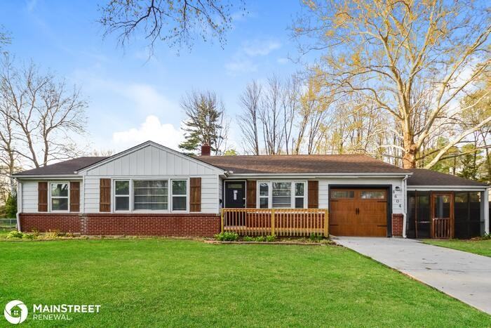 8604 E 78th Ter - Photo 3 of 16