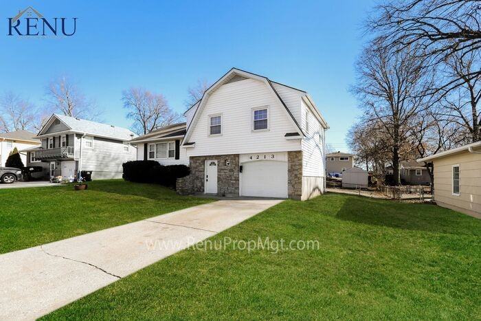 4213 S Pleasant St - Photo 2 of 17