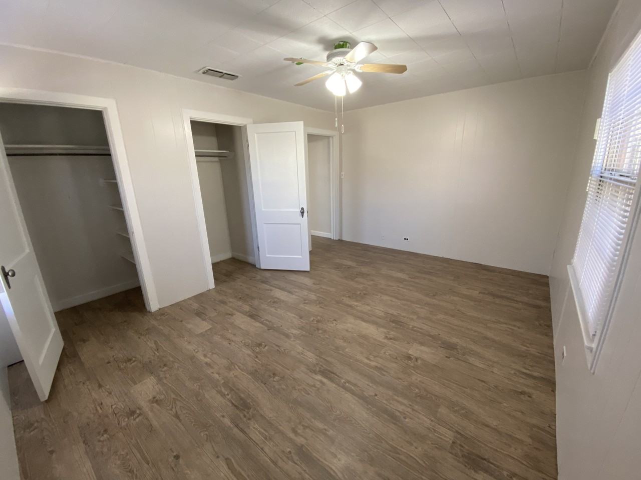 500 E 12th St #NA - Photo 3 of 12