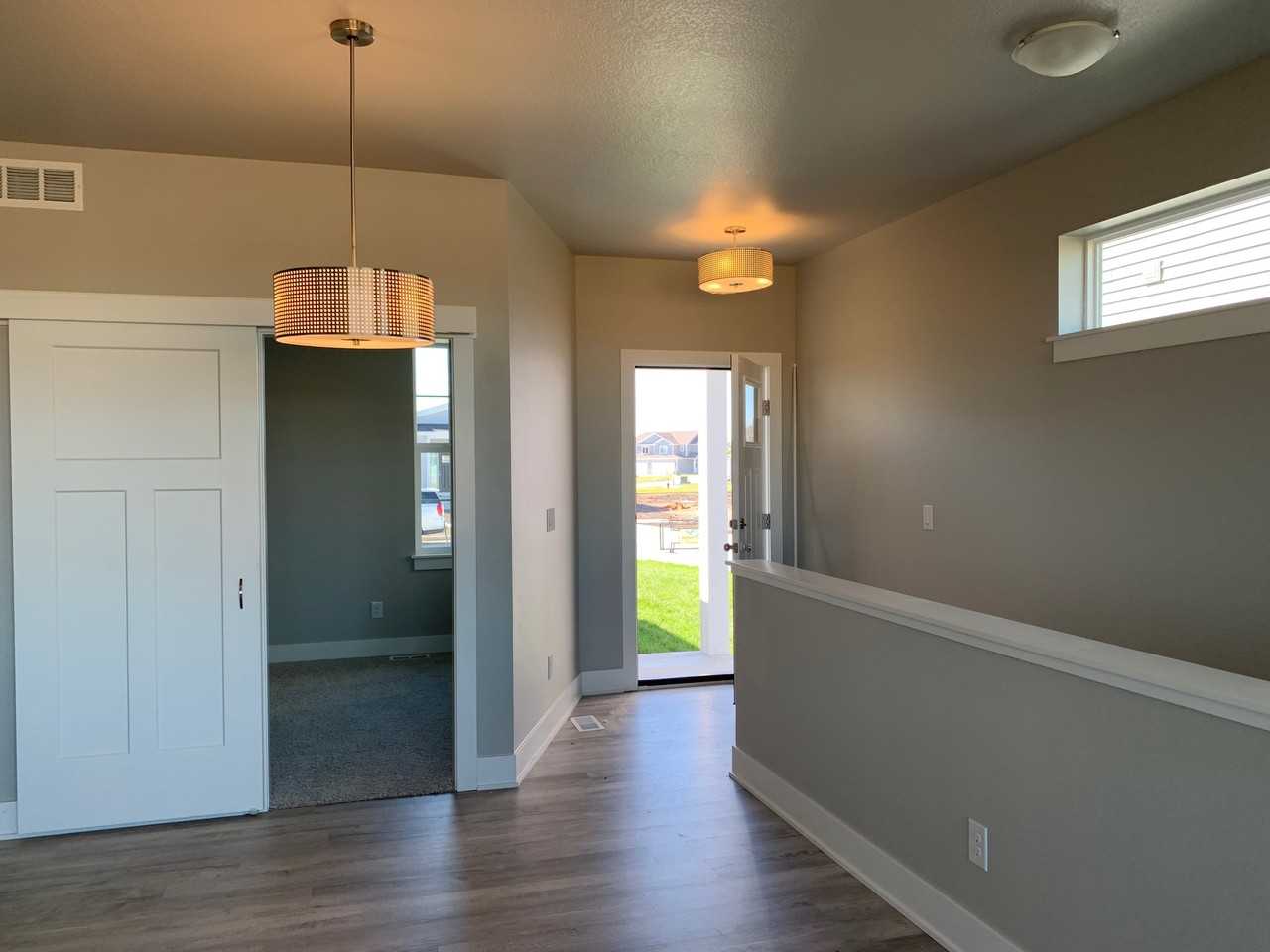 780 Mcintosh Ct Ne #1 - Photo 4 of 21