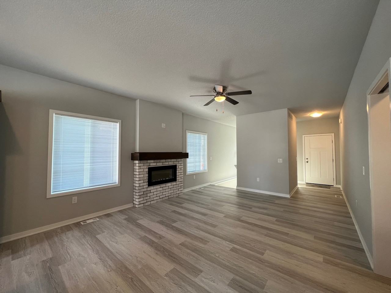 616 1st St Nw #1 - Photo 3 of 20