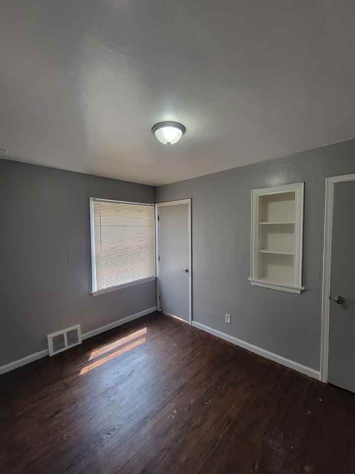 9554 Westwood St #1 - Photo 6 of 11
