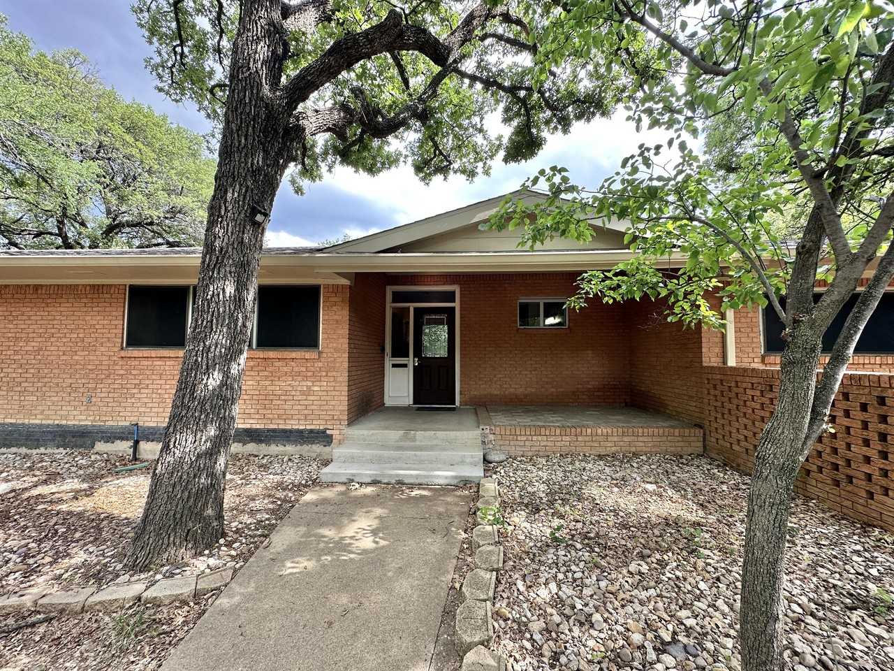 1926 Laurelwood Dr #1 - Photo 2 of 41