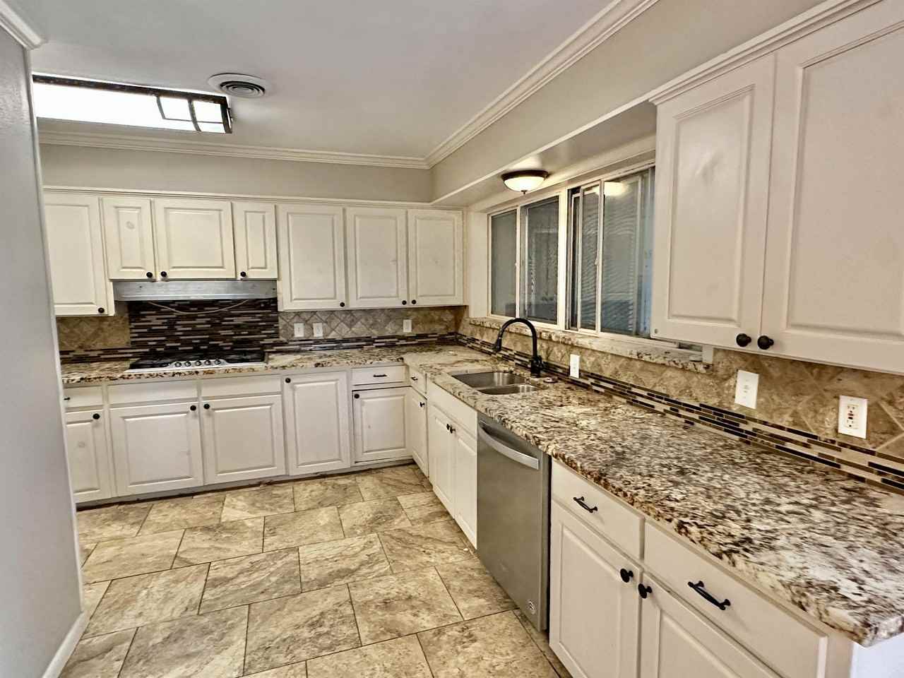 1926 Laurelwood Dr #1 - Photo 3 of 41