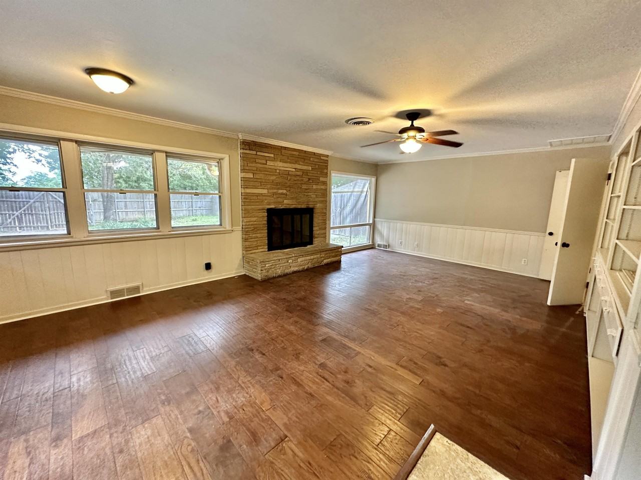 1926 Laurelwood Dr #1 - Photo 7 of 41