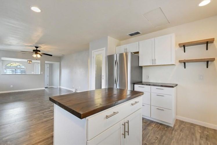 328 Percy Ave #1 - Photo 5 of 9