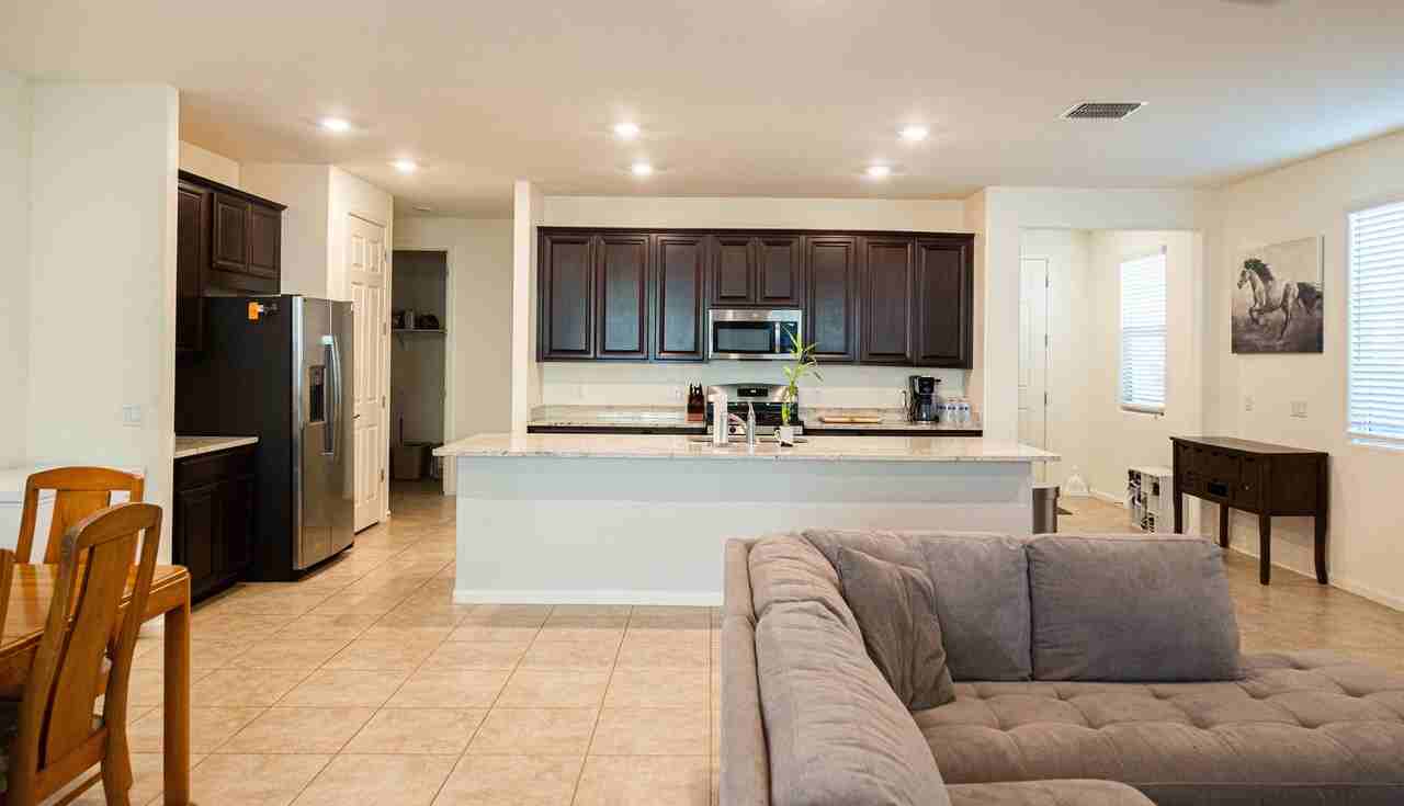 7387 S Via Plaza Del Maya #1 - Photo 6 of 28