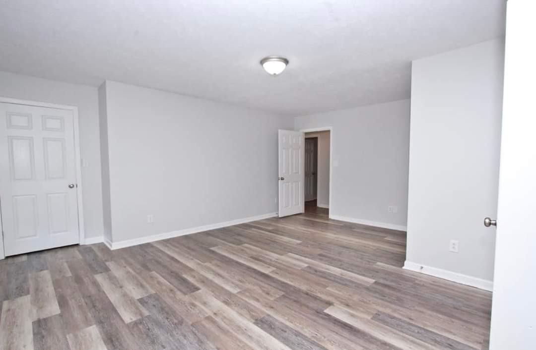 216 Sycamore St #B - Photo 3 of 12