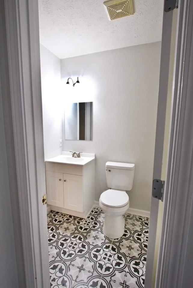 216 Sycamore St #B - Photo 6 of 12