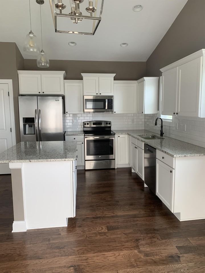 16008 Springbrook Trl #1 - Photo 3 of 34