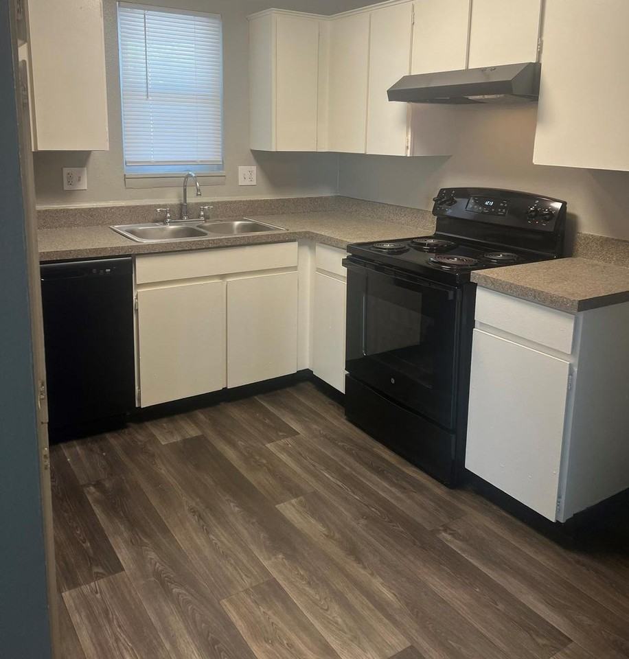 1300 Milky Way - Photo 6 of 50