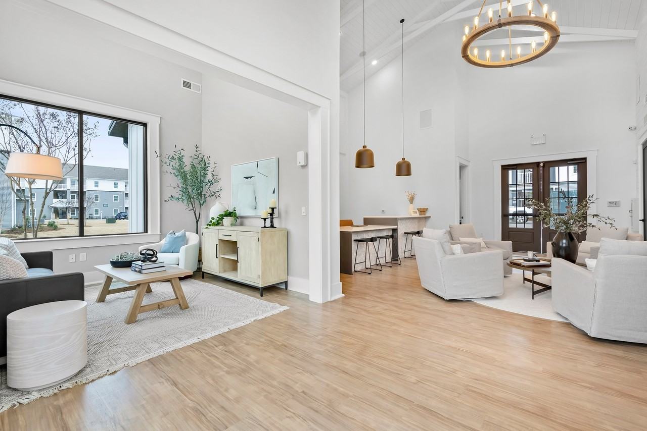 Farmhouse at Easley - Photo 2 of 28