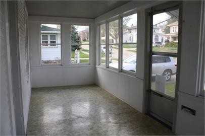 611 N Dixon Ave - Photo 2 of 11