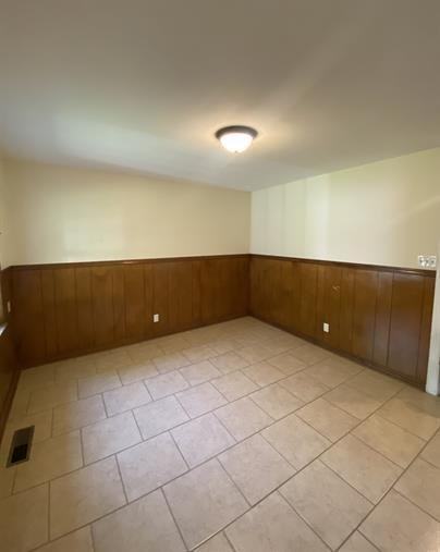 1700 Utica St - Photo 3 of 15