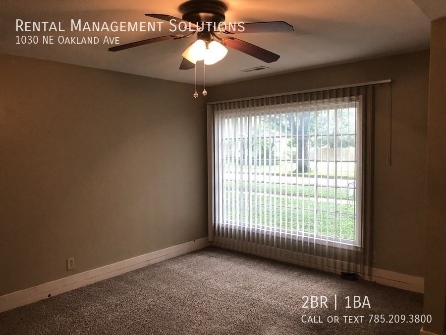 1030 Ne Oakland Ave - Photo 3 of 15