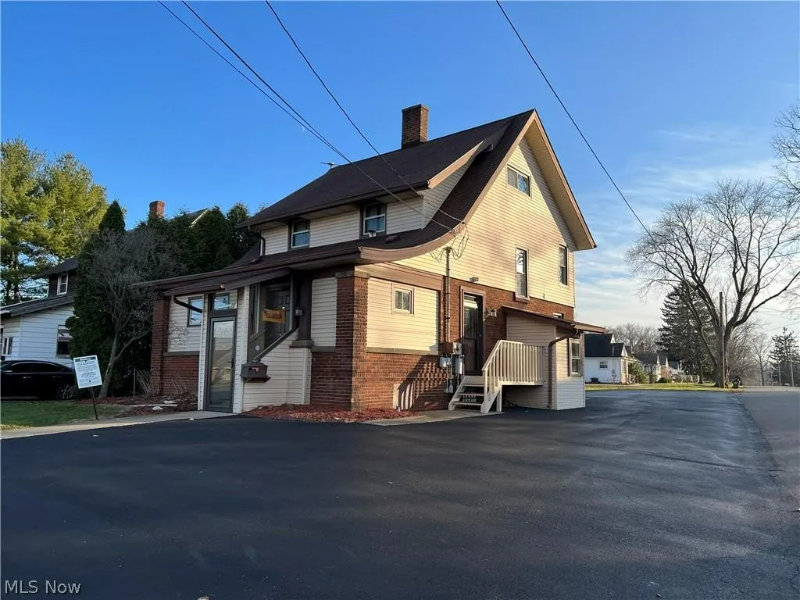 4033 Lincoln Way E - Photo 2 of 11