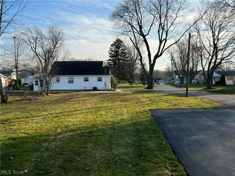 4033 Lincoln Way E - Photo 3 of 11