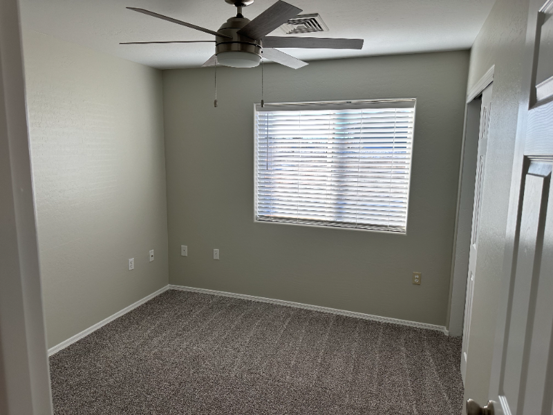 934 W 7th St S - Photo 3 of 17