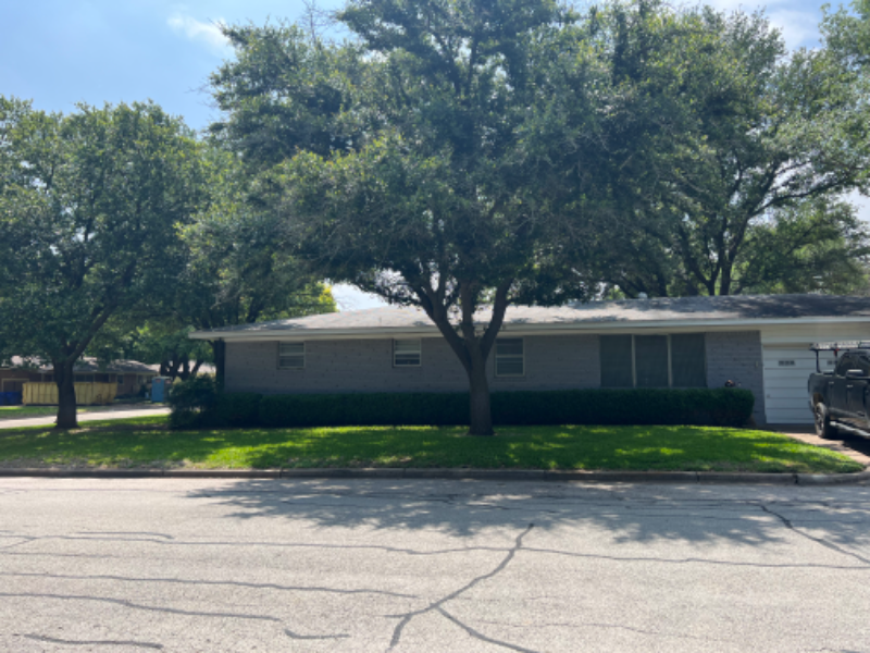 2324 N 50th St - Photo 3 of 6