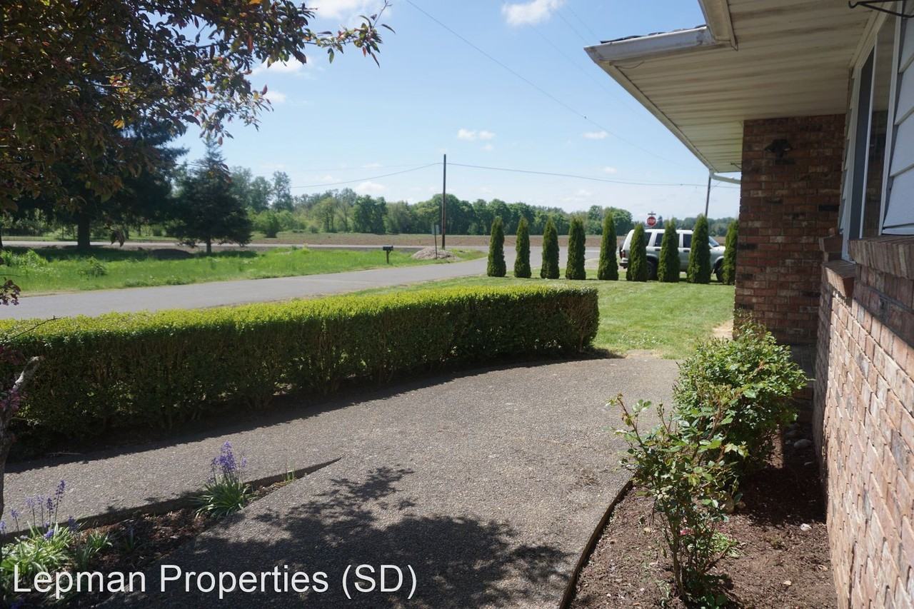 500 Hausman Ave - Photo 3 of 31